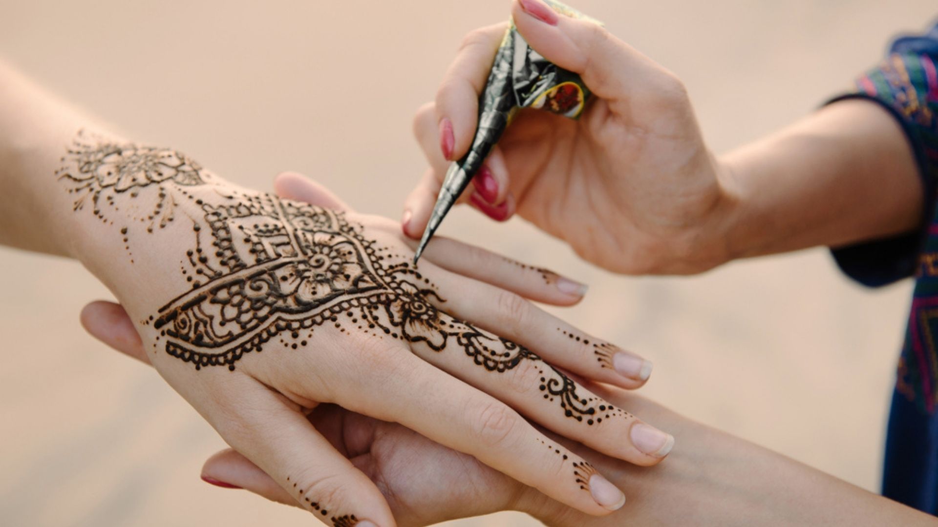 Dubai Desert Safari - Henna Application