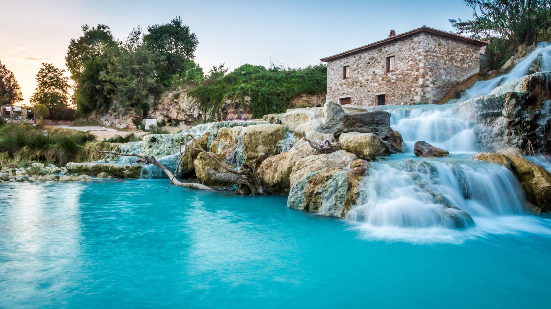 Pictures of most alluring hot springs that will make your day